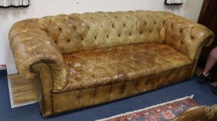 Chesterfield sofa W.225cm