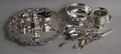 A set of six Victorian silver King's pattern teaspoons, a set of six silver coffee spoons, a
