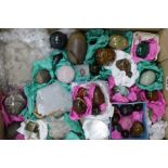 A quantity of assorted hand coolers including tigers eye quartz, malachite and rock crystal