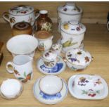 A quantity of Worcester Evesham wares