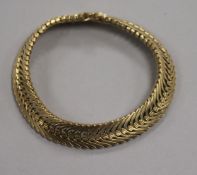 A yellow metal chevron link bracelet, 20cm.