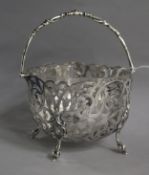 A Victorian pierced silver sugar basket, Birmingham, 1852, height 82mm.