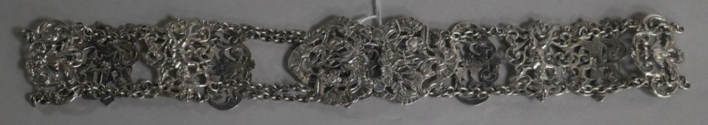 A late Victorian silver belt by William Comyns, London, 1899, 66cm, 4.5 oz.