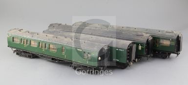 A set of four Southern coaches, no's. 2834, 2874, 2857 and 4367 baggage van, 3 or 4 rail, 1 or 4