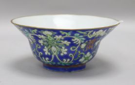 A Chinese blue and white ground bowl, Tongzhi mark and perios Mug H.11cm.