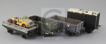 A set of four: 6 plank open wagon with cover, Flat wagon with lorry load No 101261, L1 6 plank