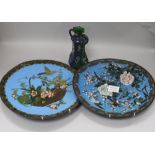 A pair of Japanese cloisonne dishes (damages) and a two-handled cloisonne vase Plates Dia.30.5cm.