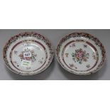 A pair of 18th Century Chinese porcelain famille rose dishes Dia. 20cm.