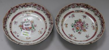 A pair of 18th Century Chinese porcelain famille rose dishes Dia. 20cm.