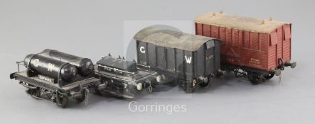 Great Western Park Royal: a shunter truck, in grey, an LMS fish van, no.32326, in red, a GW Oxford