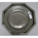 An 18th century pewter dish and a pewter tray