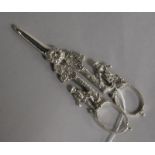 A pair of modern silver grape shears with figural handles, D J Silver Repairs, London 1968, 15,4cm.