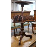 A Victorian walnut book table W.42cm