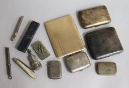 Mixed silver and plated items including vesta cases, cigarette cases etc.