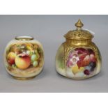 A Worcester lidded pot and another tallest 12cm