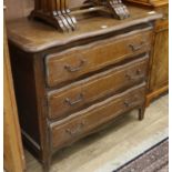 A Continental oak chest of drawers W.99cm