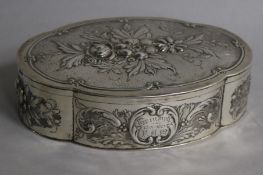 An early 20th century German Hanau silver oval box, 17.5cm, 13 oz.