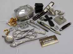 A silver trinket box, various silver-mounted manicure items, costume jewellery and sundries, the