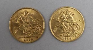 Two 1913 gold half sovereigns.