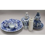 A collection of mixed 18th/19th century blue and white Chinese ceramics (mostly damaged)