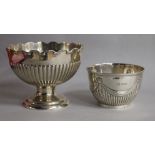 An Edwardian silver rose bowl, Birmingham, 1909 and an Edwardian silver sugar bowl, 11 oz.