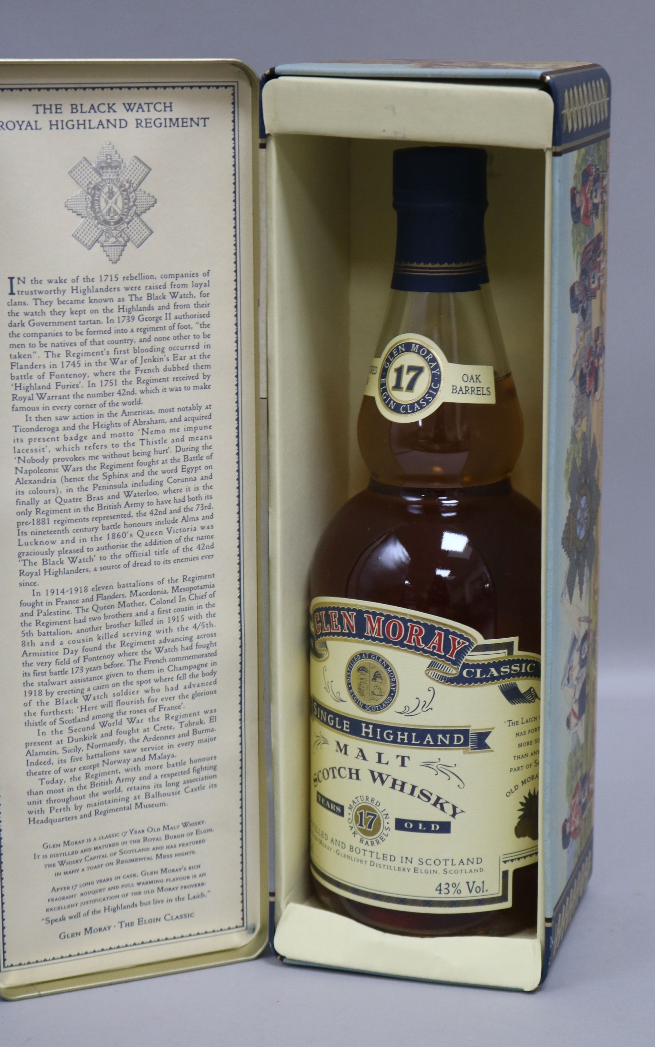 A bottle of cased Glen Moray Blackwatch 17 year old malt scotch whisky - Bild 2 aus 2