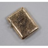 An Edwardian engraved 9ct gold vesta case, 41mm.