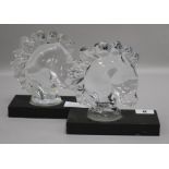 A pair of art glass horses head bookends width 15cm height 15cm