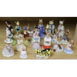 Sixteen Doulton bunnykins, Bramley Hedge, two Winnie Pooh and a Warner bell