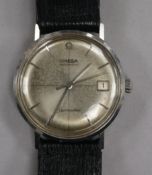 A gentleman's stainless steel Omega Seamaster automatic wrist watch.