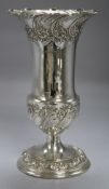 An Edwardian repousse silver pedestal vase, Sheffield, 1907, 23.7cm, 11 oz.