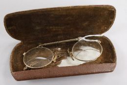 A pair of early 20th century 9ct gold mounted pince nez.