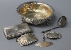 An embossed silver sugar bowl and sundry small silver, the bowl, London 1898, Carrington & Co,