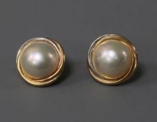 A pair of 14ct gold and mabe pearl earrings, 20mm.