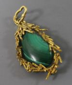 A 1970's 9ct gold and malachite set drop pendant brooch, 62mm.