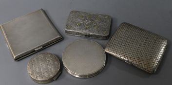 A silver cigarette case, a silver compact, an 800 box, an 800 cigarette case and a white metal snuff