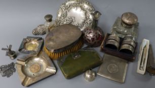 Mixed silver items including napkin rings, hand mirror, cigarette case, aide memoire, clothes
