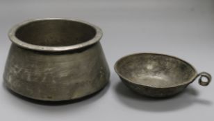 A Saudi cooking pot and a Daghastan metal bowl