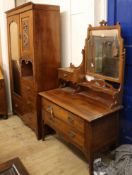 An Edwardian oak wardrobe and washstand Wardrobe W.113cm, dressing table W.99cm