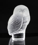 Chouette/Baby Owl. A glass paperweight by René Lalique, introduced in 1931, No.11815 a modern