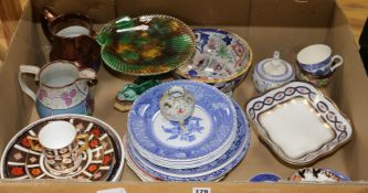 A Wedgwood majolica centrepiece, comport, a Wedgwood 'Tom and Jerry' bowl, blue and white pottery
