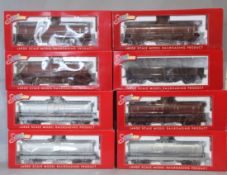 Bachmann Spectrum G gauge rolling stock; 5 x LS framed tank cars 88198/9, 2 x LS frameless tank cars