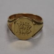 An Edwardian 18ct gold signet ring, 9.6 grams, size S.