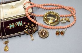 A group of assorted Victorian and later jewellery including a coral bead necklace and four brooches