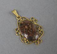 A gold mounted fire opal pendant 3.5cm