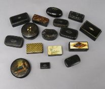 Sixteen Georgian and 19th century snuff boxes