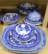 Assorted Wedgwood and blue and white pottery longest 44cm