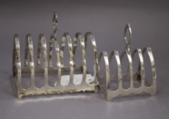 Two George V silver toast racks, 5.5 oz.