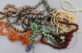 Mixed jewellery including white metal necklace, tiger's eye quartz necklace, coral necklace etc.