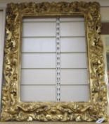A hand carved 18th century Florentine gilt frame inner 39 x 54cm